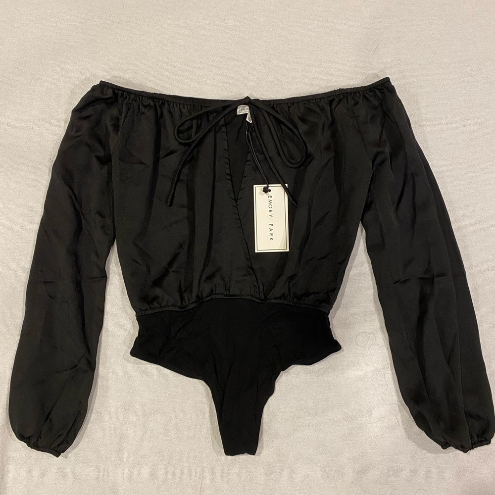 COLD SHOULDER BODYSUIT